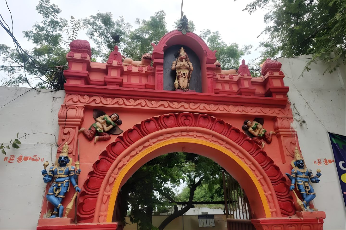 Kesari Hanuman Temple Karwan