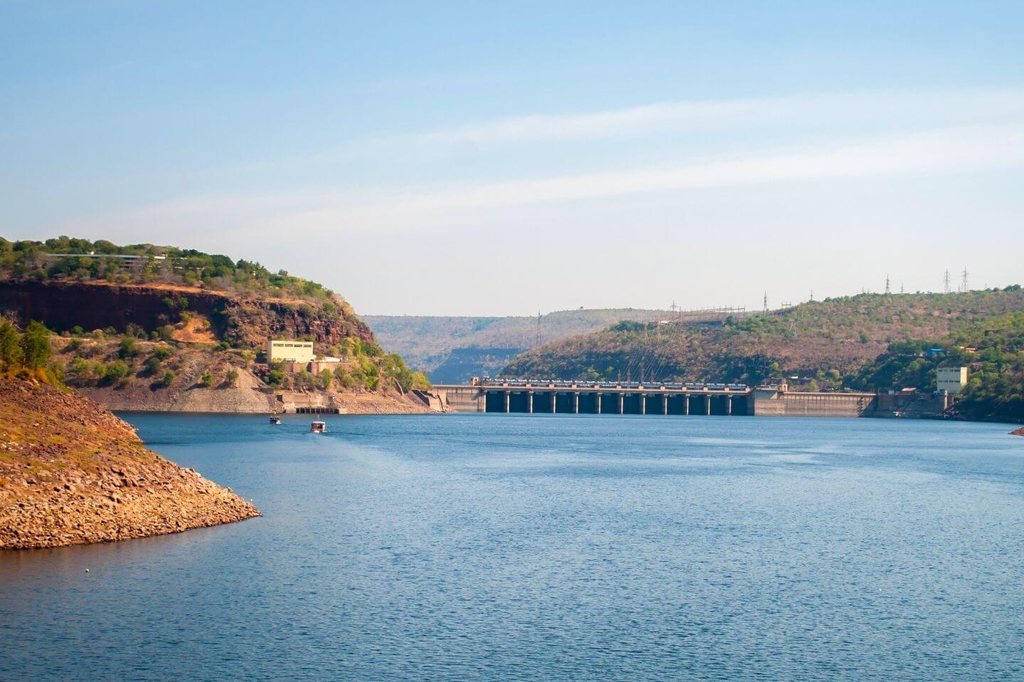Srisailam Mallikarjuna Tourist Spot near Hyderabad to visit with family within 300 km