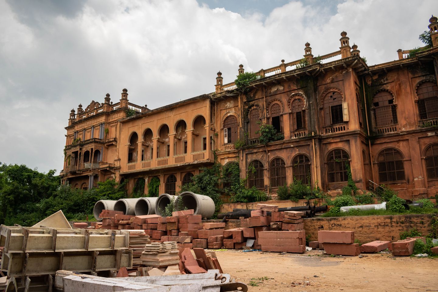 Errum Manzil or Iram Manzil