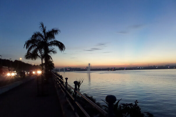 Tank Bund, Evening hangout place to visit with family in Hyderabad