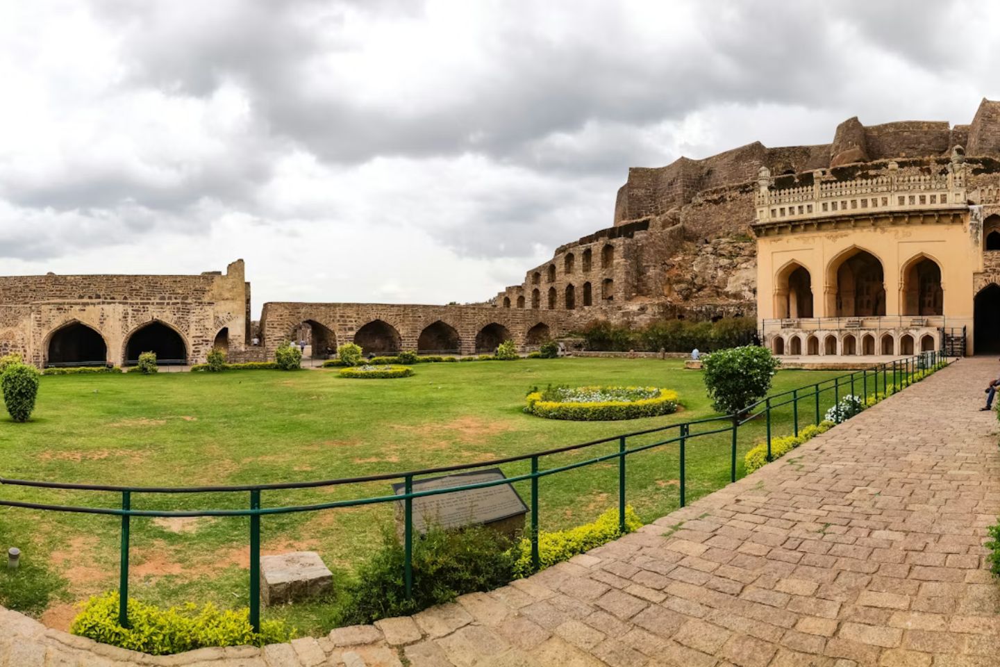 Economy Hyderabad Tour Package for 4 Days / 3 Nights (Price & Itinerary)