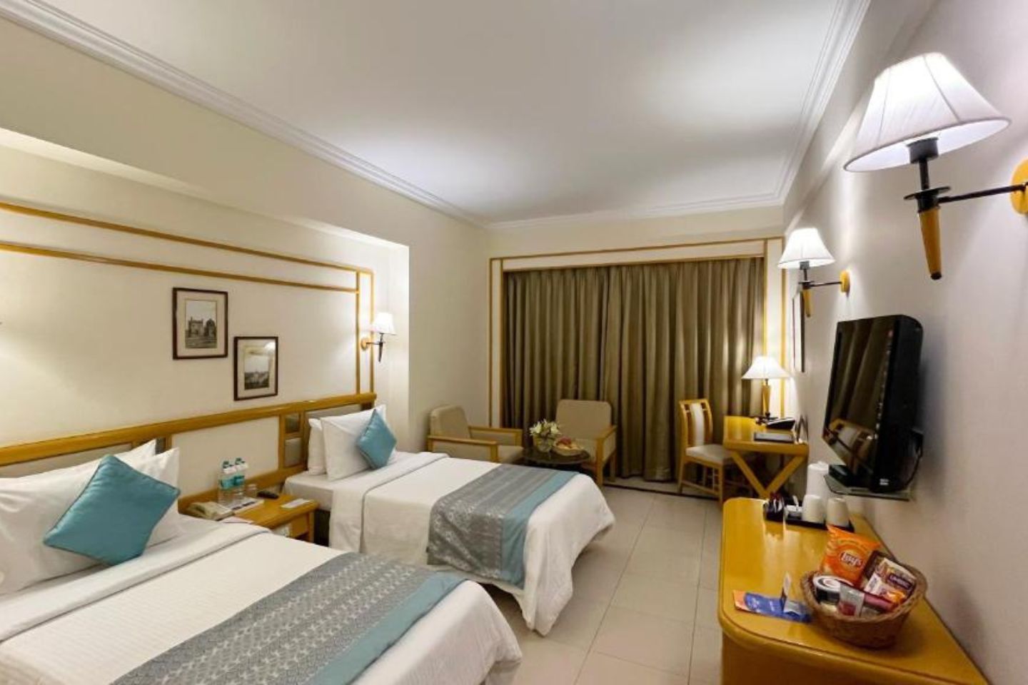 Hotel Aditya Sarovar Premiere Hyderabad