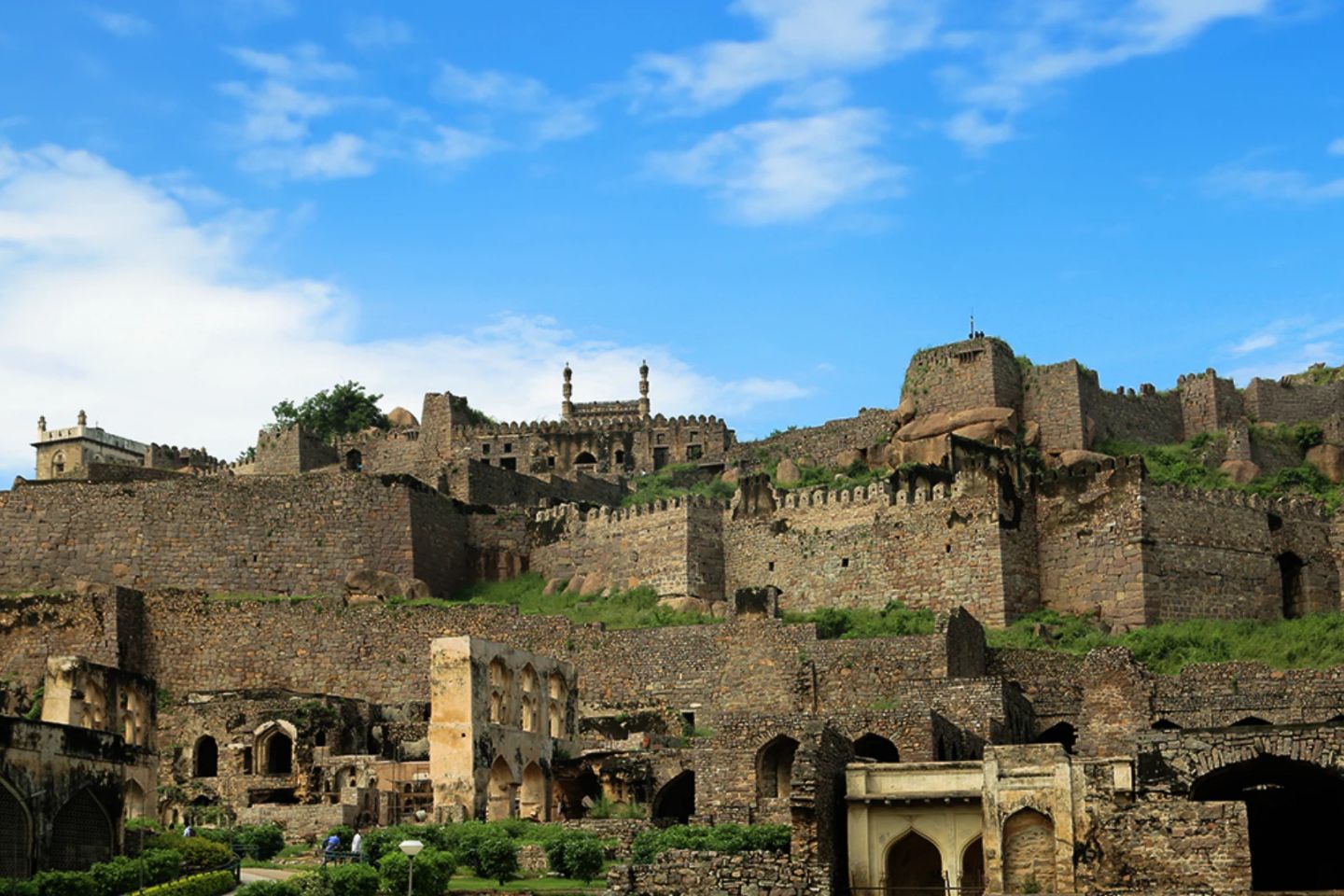 Hyderabad Darshan - Local Hyderabad Darshan Tour Package by Bus (Hop On - Hop Off) & Cab