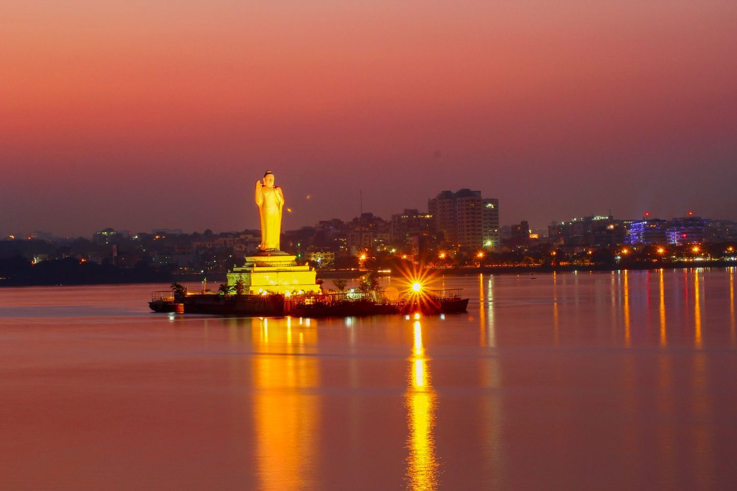 Idyllic Hyderabad Tour Package for 3 Nights / 4 Days with Hotel Inner Cirlce