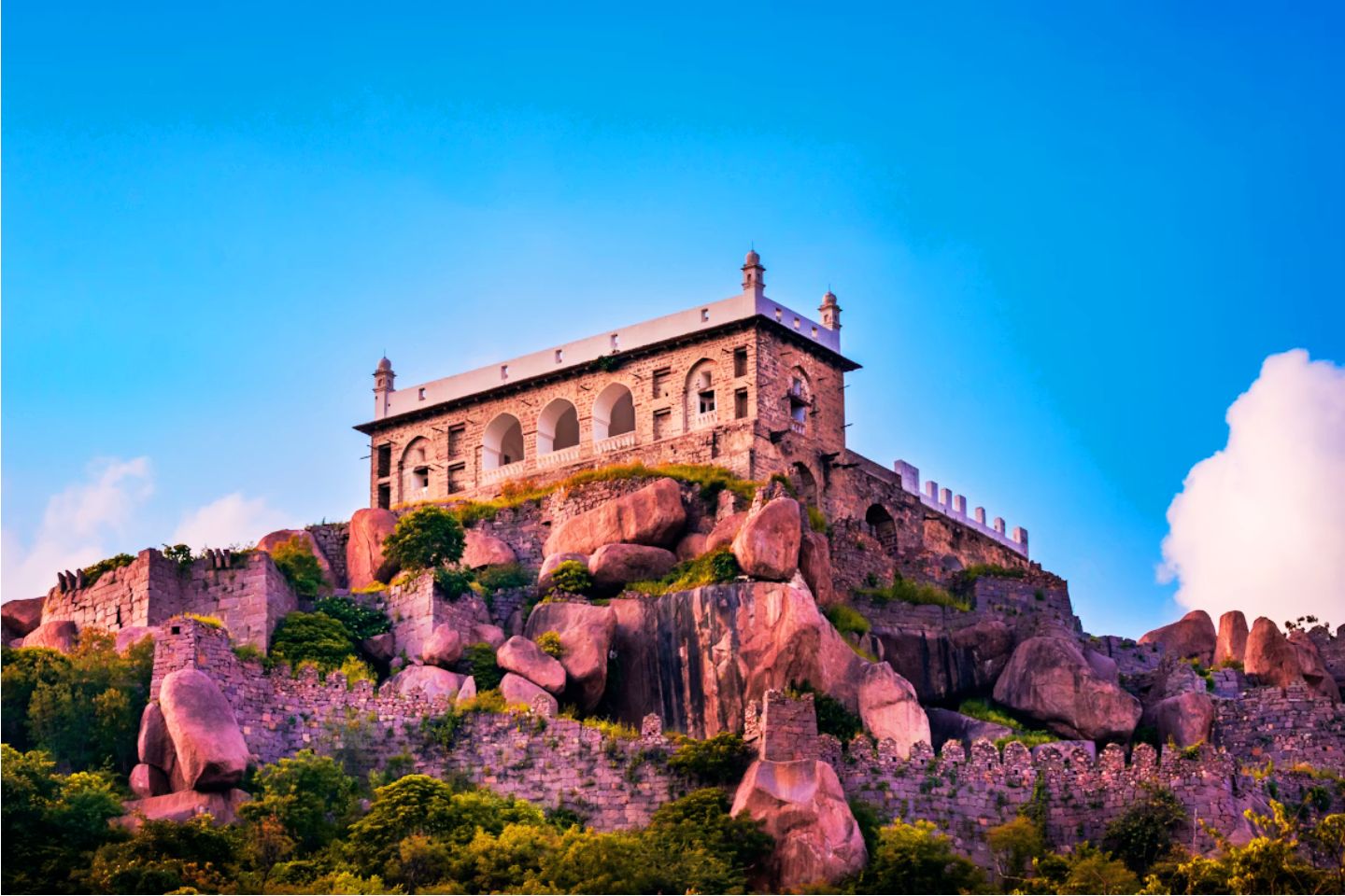 Golconda Fort (Hyderabad Tourism) Timings, Ticket Price, History