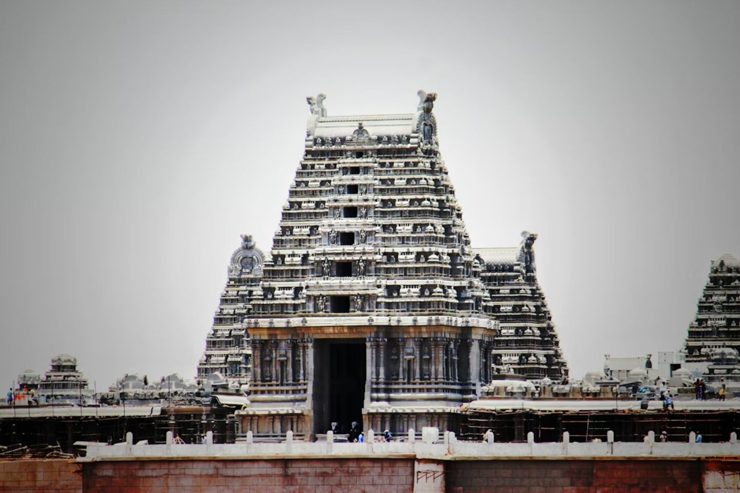 Yadagirigutta Tour Packages from Hyderabad